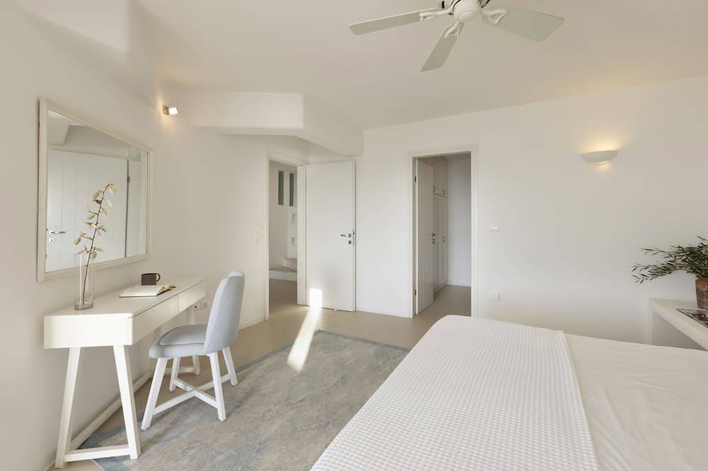 Private pool, Breathtaking Panoramic View to the Sea & Sunset in Paros