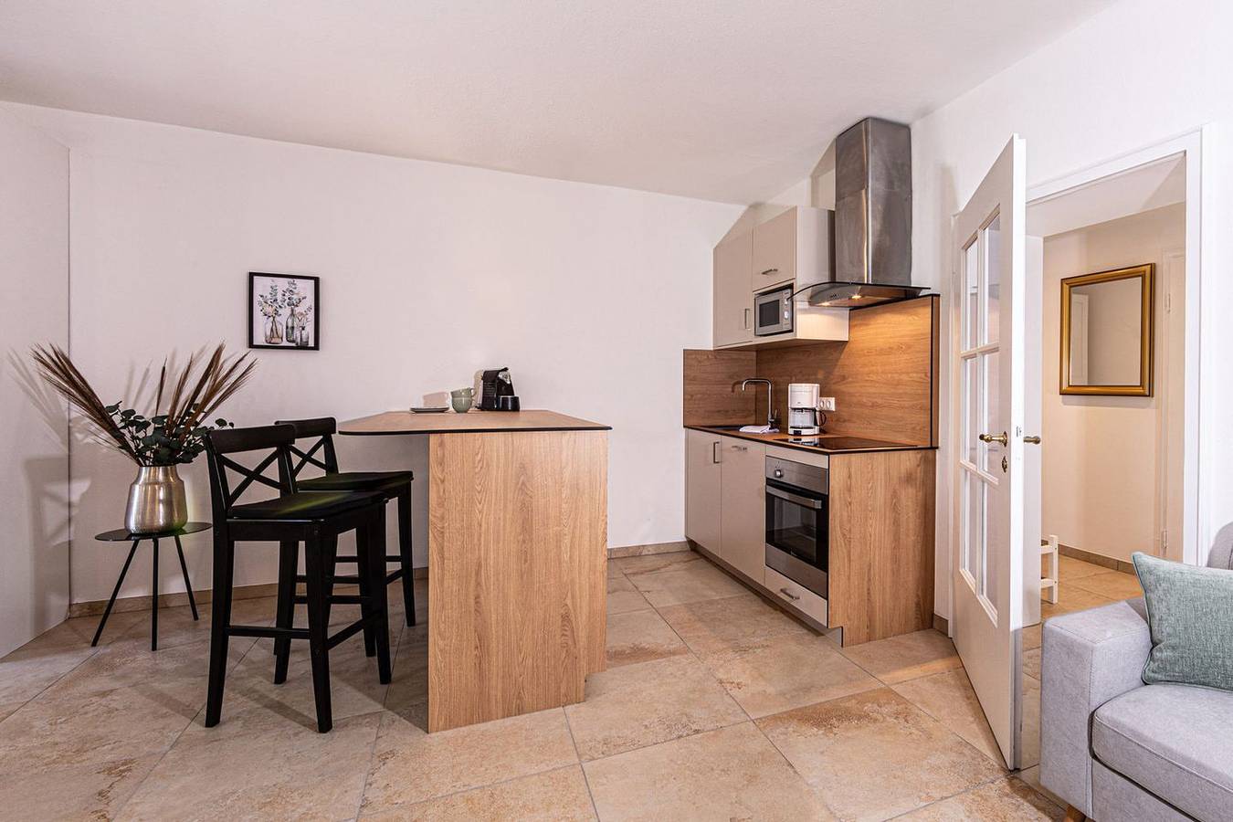Ganze Wohnung, Renoviertes Wohlfühlappartement Alpennest mit herrlicher Aussicht in Stanggaß, Bischofswiesen