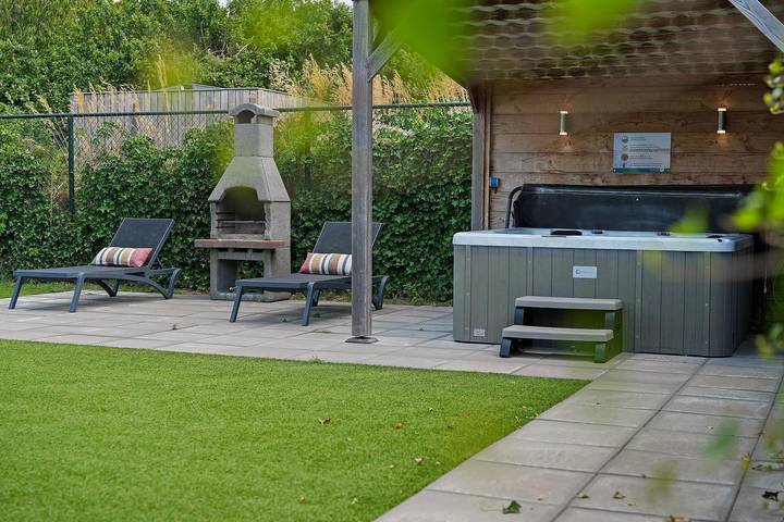 Ferienhaus für 10 Personen, mit Whirlpool und Terrasse sowie Garten in Ouddorp - 3