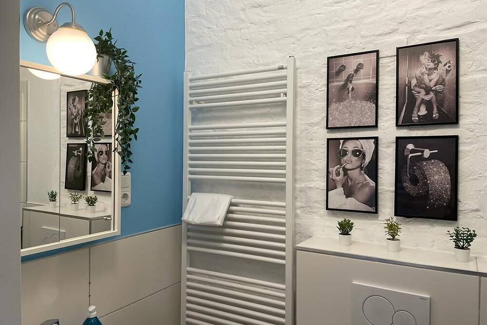 Geheel appartement, Quiet 1 Zkb apartments in a prime location. Direct proximity to Com & old town in Keulen, Rijnland