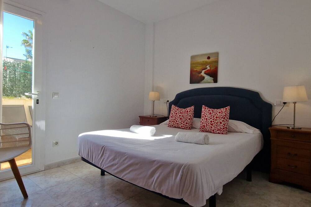 Appartement entier, Apartment near the beach with terrace in Es Comú (Muro), Muro