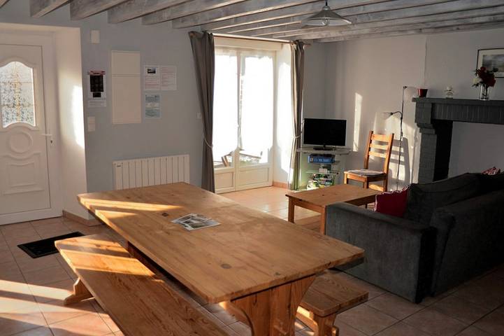 Gîte pour 8 personnes, avec terrasse à Foucarville - 4