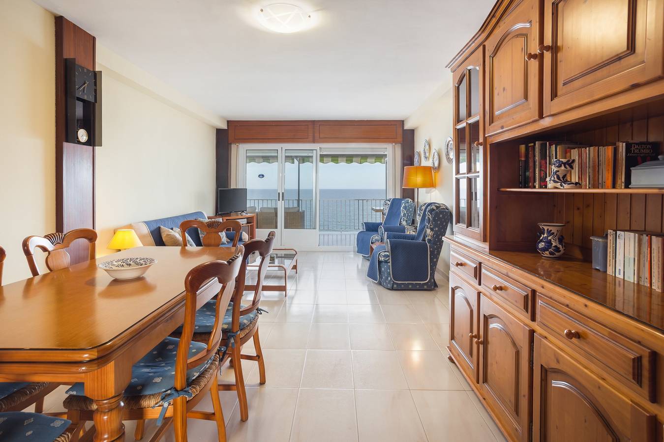 Apartamento entero, Apartamento 'Flamingo' con vistas al mar, terraza privada y Wi-Fi in Playa de Tavernes de la Valldigna, Tabernes de Valldigna