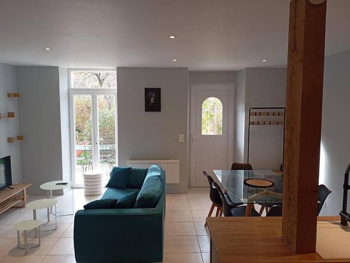 Location de vacances pour 6 personnes, avec terrasse à Marcillac-Vallon - 4