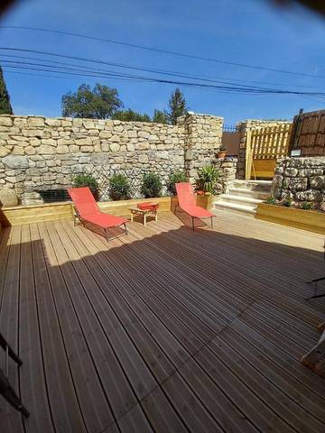 Chambre d’hôte pour 2 personnes, avec terrasse et jacuzzi à Murs