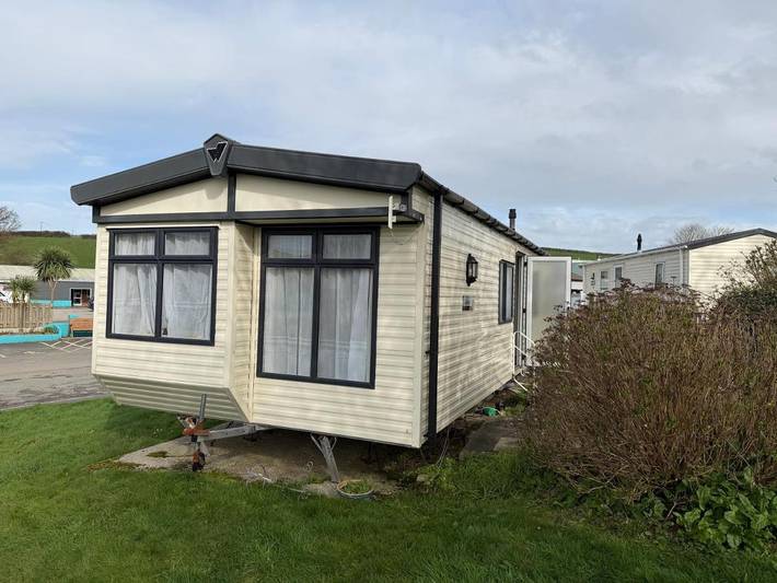 Camping pour 6 personnes, avec piscine et sauna ainsi que terrasse et jardin