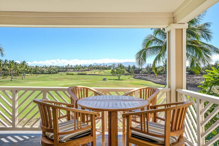 Vacation rental for 4 people, with balcony and pool in Waikoloa Village