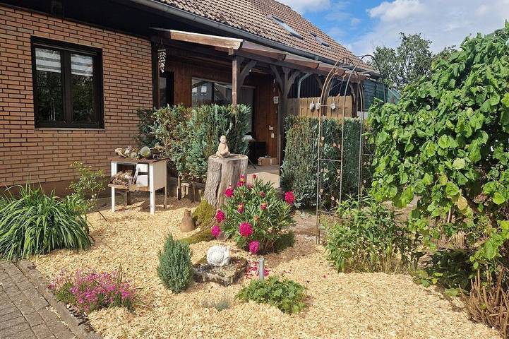 Ferienwohnung für 5 Personen, mit Terrasse und Pool sowie Garten in Nieheim