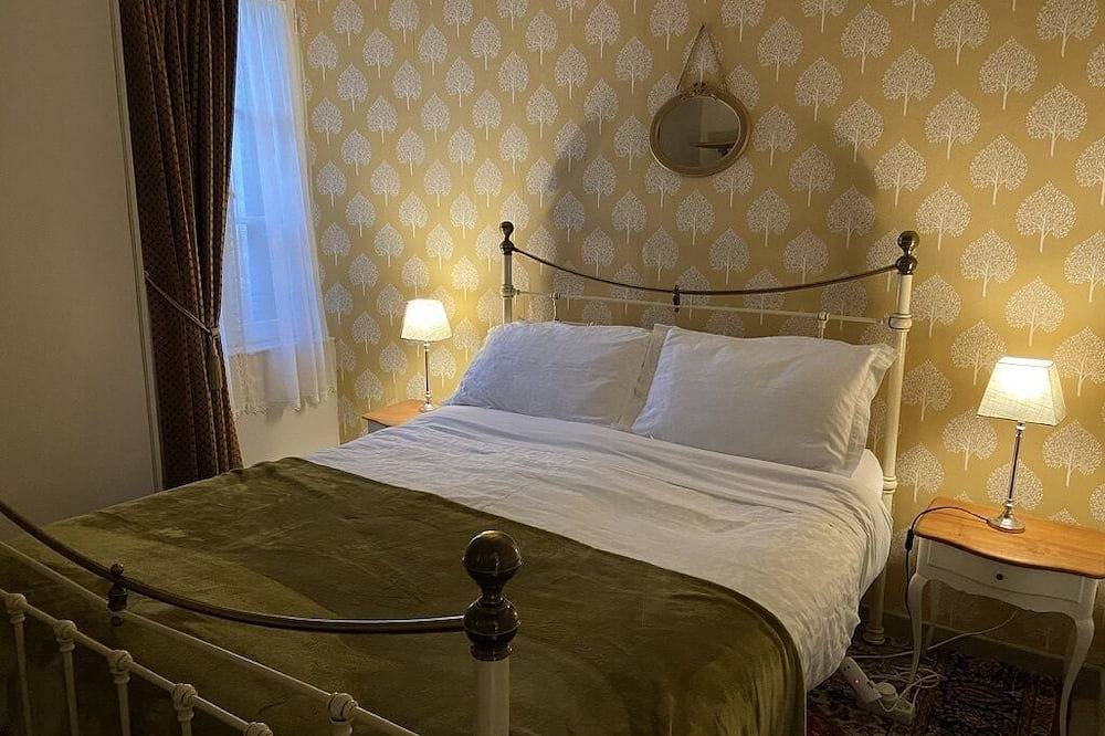Gîte de vacances avec 2 chambres et 2 salles de bains avec piscine privée in Le Vigeant, Vienne (France)