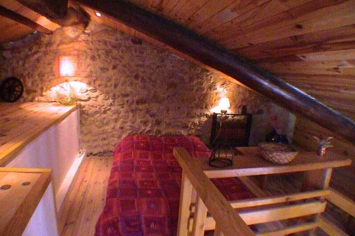 Gîte pour 6 personnes, avec jardin, animaux acceptés à Saint-Victor-la-Coste - 2