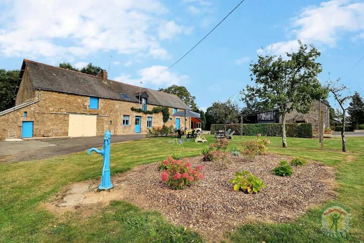 Gîte pour 6 personnes, avec jardin, animaux acceptés dans Saint-Marc-le-Blanc
