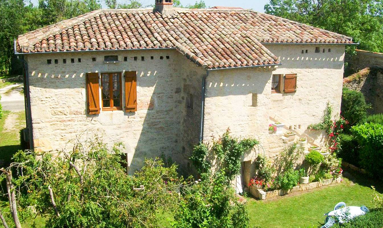 Casa de huéspedes para 4 personas con jardín in Labastide-Marnhac, Lot