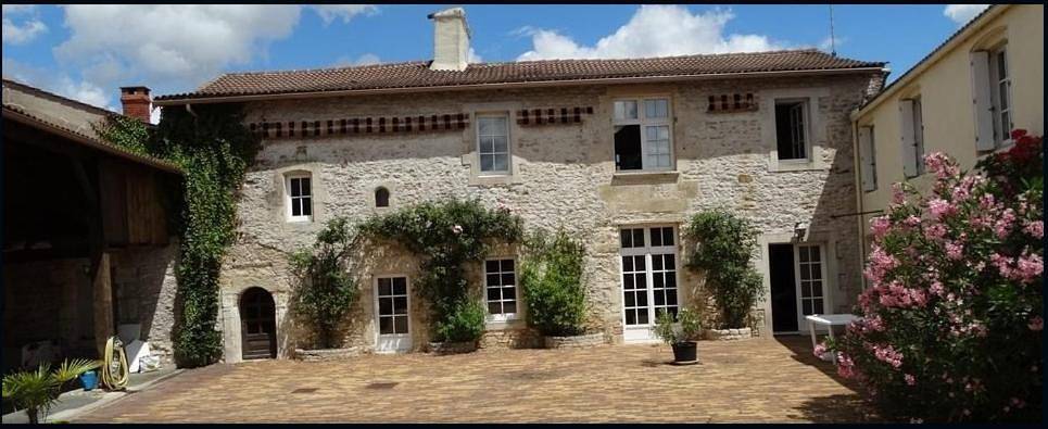 Double Room with Private Bathroom in La Réorthe, Fontenay-le-Comte