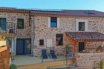 Gîte pour 11 personnes à Saint-Julien-Molin-Molette