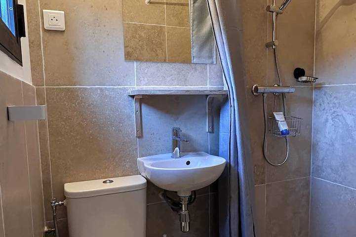 Location de vacances pour 6 personnes, animaux acceptés à La Roque-Alric - 3