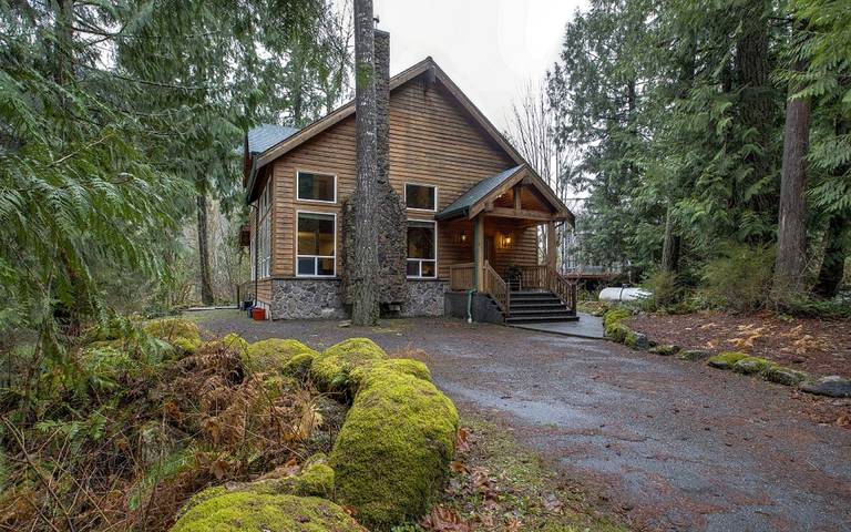 Log cabin for 6 people, with view and terrace in North Cascades National Park