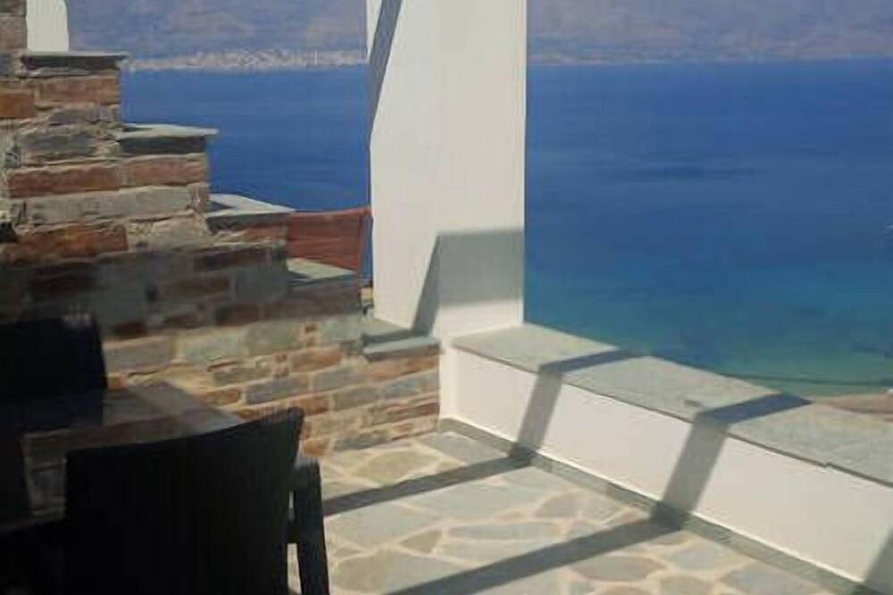 Ganze Wohnung, 2 + 2 Apartment mit Meerblick in Euböa