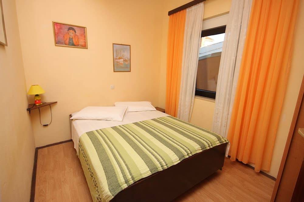 Ganze Wohnung, 2-Zimmer-Ferienwohnung mit Terrasse Pomer, Medulin in Pomer, Südküste Istrien