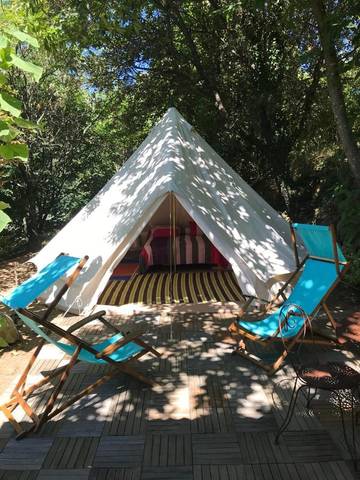 Tente pour 2 personnes, avec piscine ainsi que jardin et terrasse, animaux acceptés dans le Gard