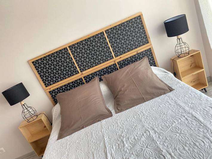 Location de vacances pour 3 personnes, avec jardin ainsi que vue et piscine à Bizanet - 3