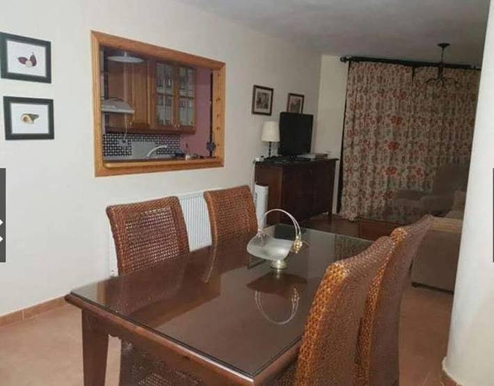 Apartamento de vacaciones para 4 personas, con piscina y jardín - 1