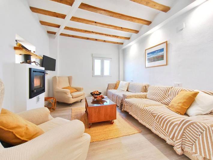 Location de vacances pour 8 personnes, animaux acceptés dans Els Muntells