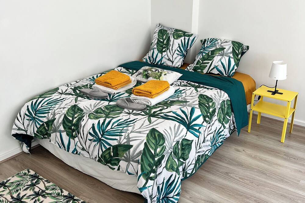 Entire apartment, Apartment near Paris - Ideal for families and professionals in La Garenne-Colombes, Hauts-de-Seine