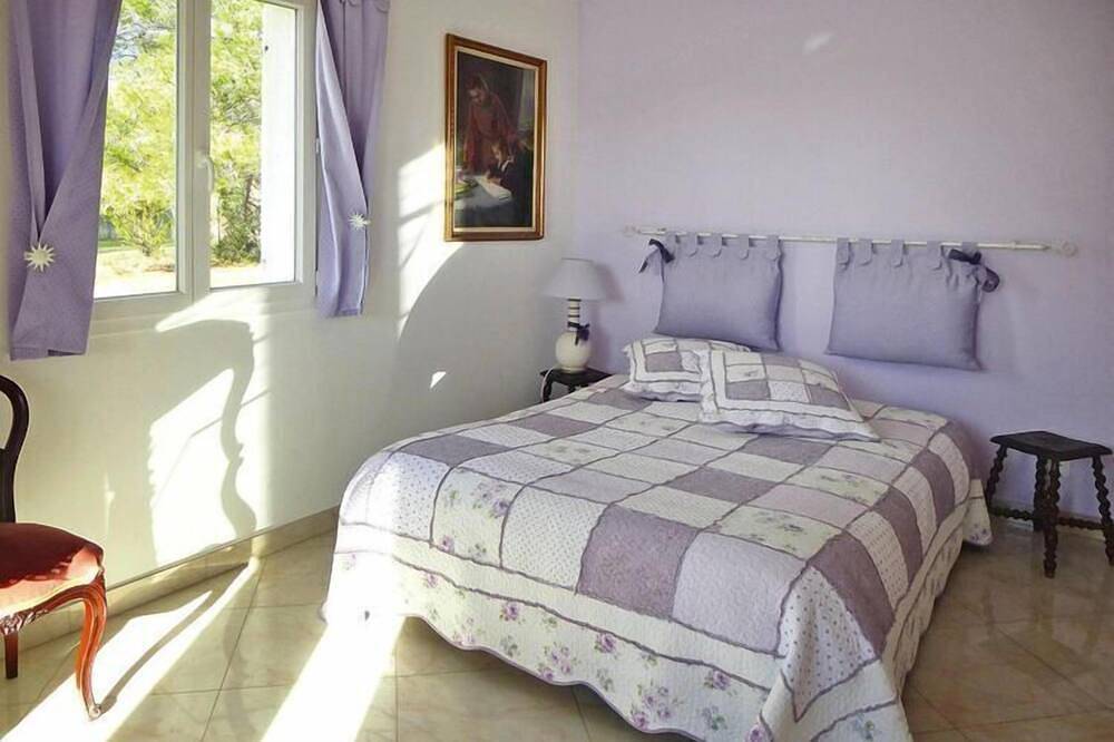 Premium villa with garden and pool, Lambesc in Lambesc, Aix-en-Provence region