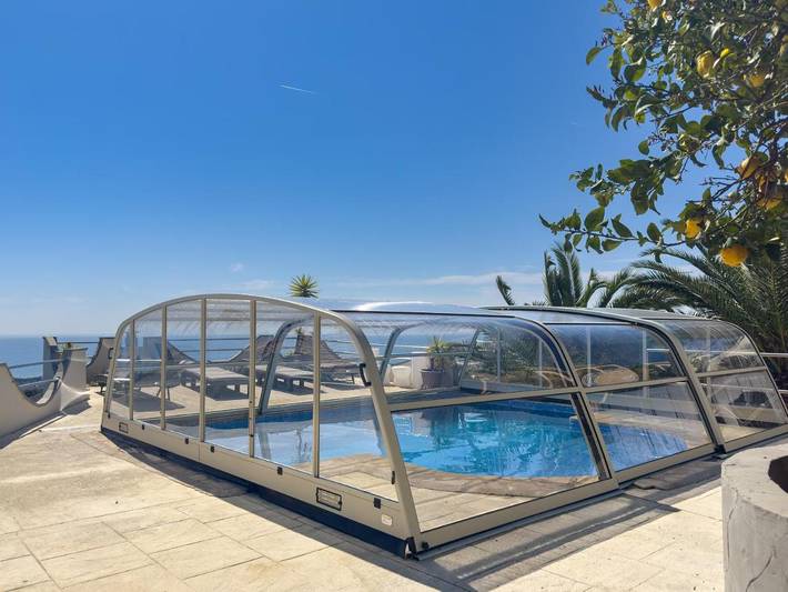 Ferienhaus für 10 Personen, mit Balkon und Terrasse sowie Garten und Pool in Santa Susanna