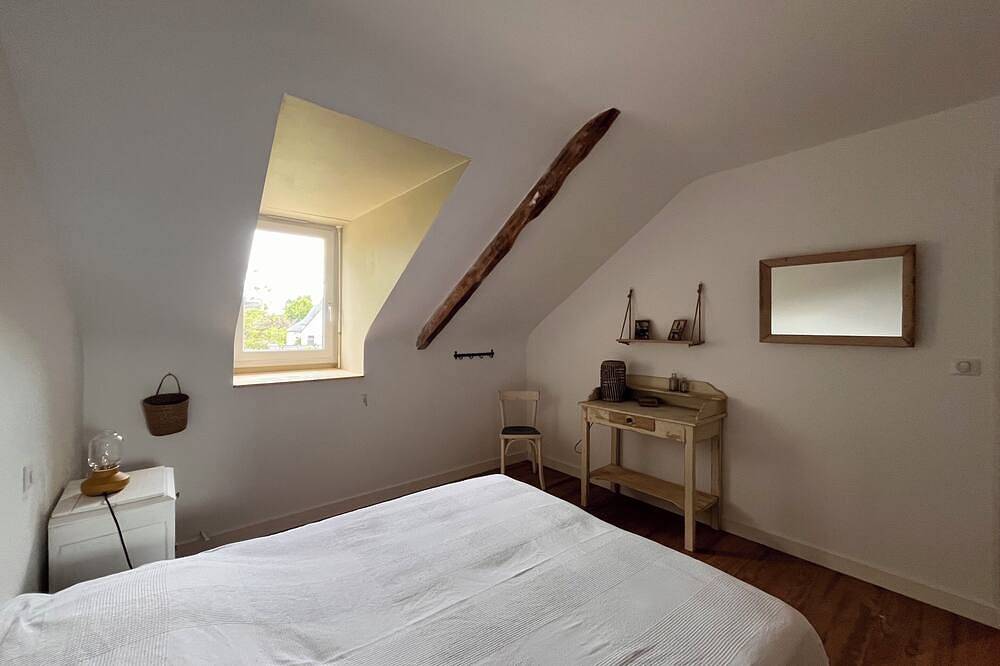 3 minutes from the beach, spacious renovated farmhouse with large enclosed garden. in Plurien, Côte d’Émeraude