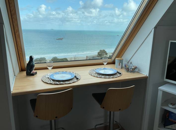 Gîte pour 2 personnes, avec terrasse dans Plage Trestraou - 4