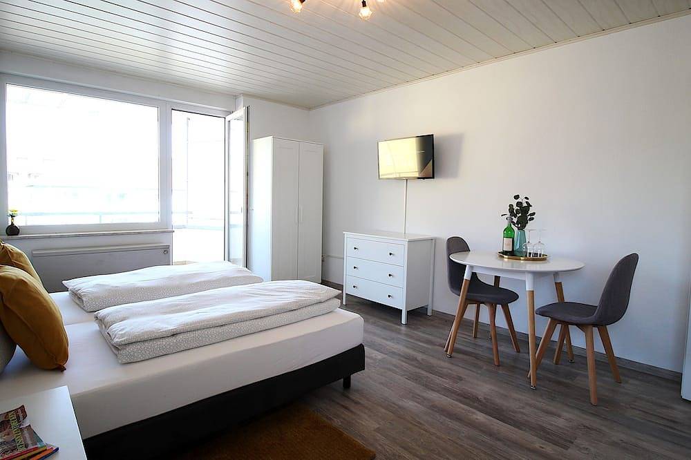Entire apartment, 3 bedroom apartment in wã¼rzburg in Würzburg, Franconian Wine Country