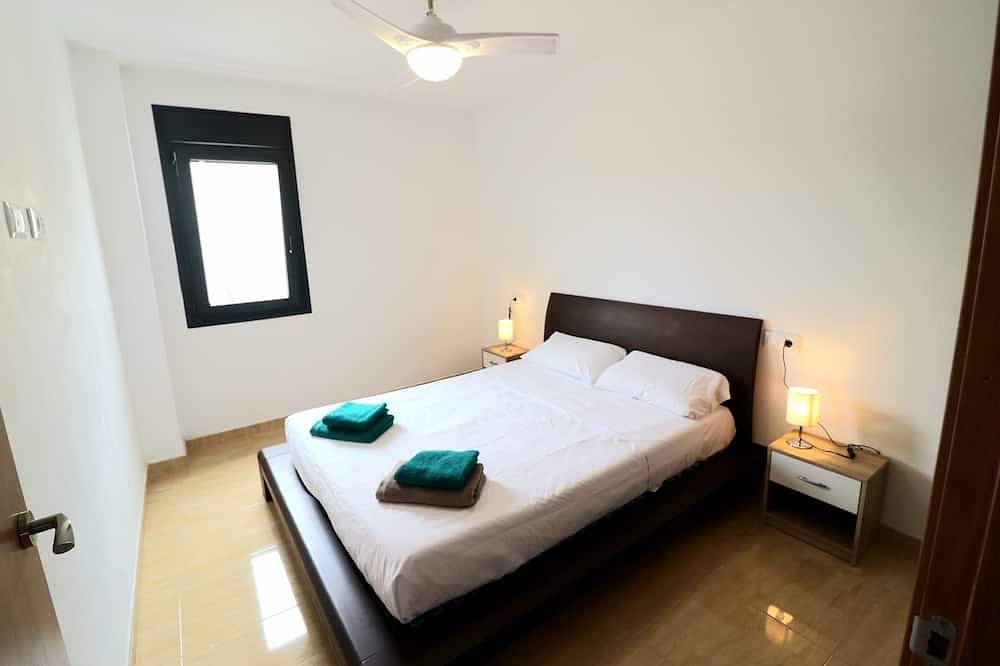 Casa Cristall 2,  Heated pool  Hot tub\n250 m beach in Mont-roig del Camp, Costa Dorada