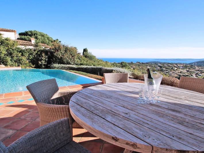Location de vacances pour 10 personnes, avec jardin et piscine dans Golf Bluegreen Sainte-Maxime - 3