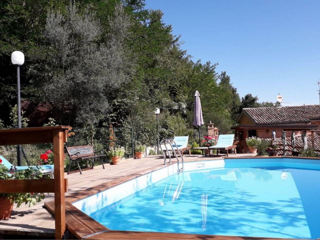 Schönes Ferienhaus in Sarnano mit privatem Pool in Sarnano, Nationalpark Monti Sibillini