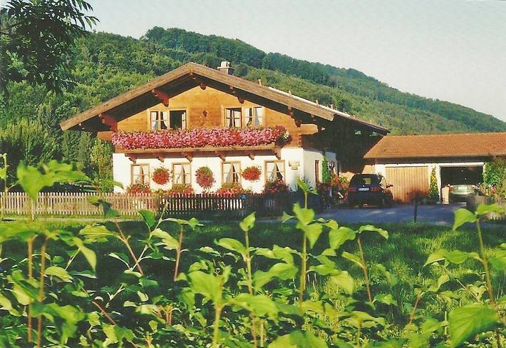 Ferienwohnung für 5 Personen, mit Terrasse und Garten in Bergen (Chiemgau)