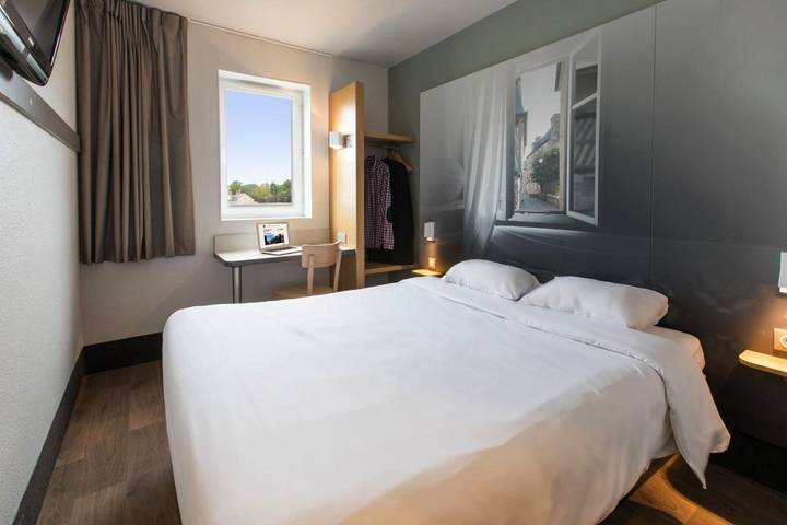Hotel para 4 personas - 1