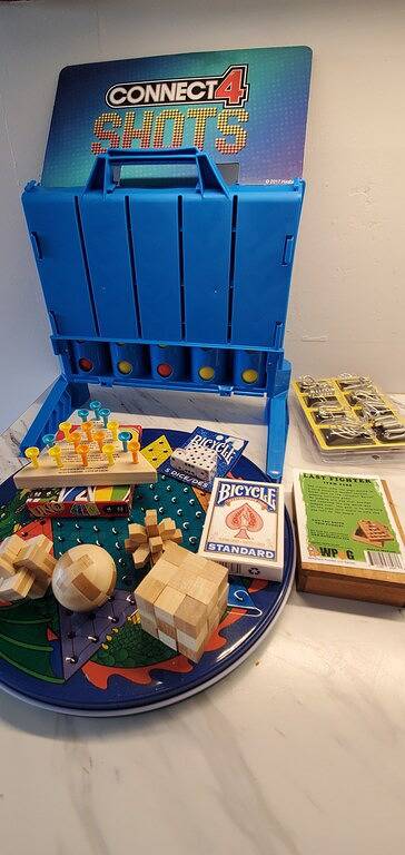 Family & dog friendly for 6 people - walking distance to 4 lakes! in Sunshine Coast Regional District