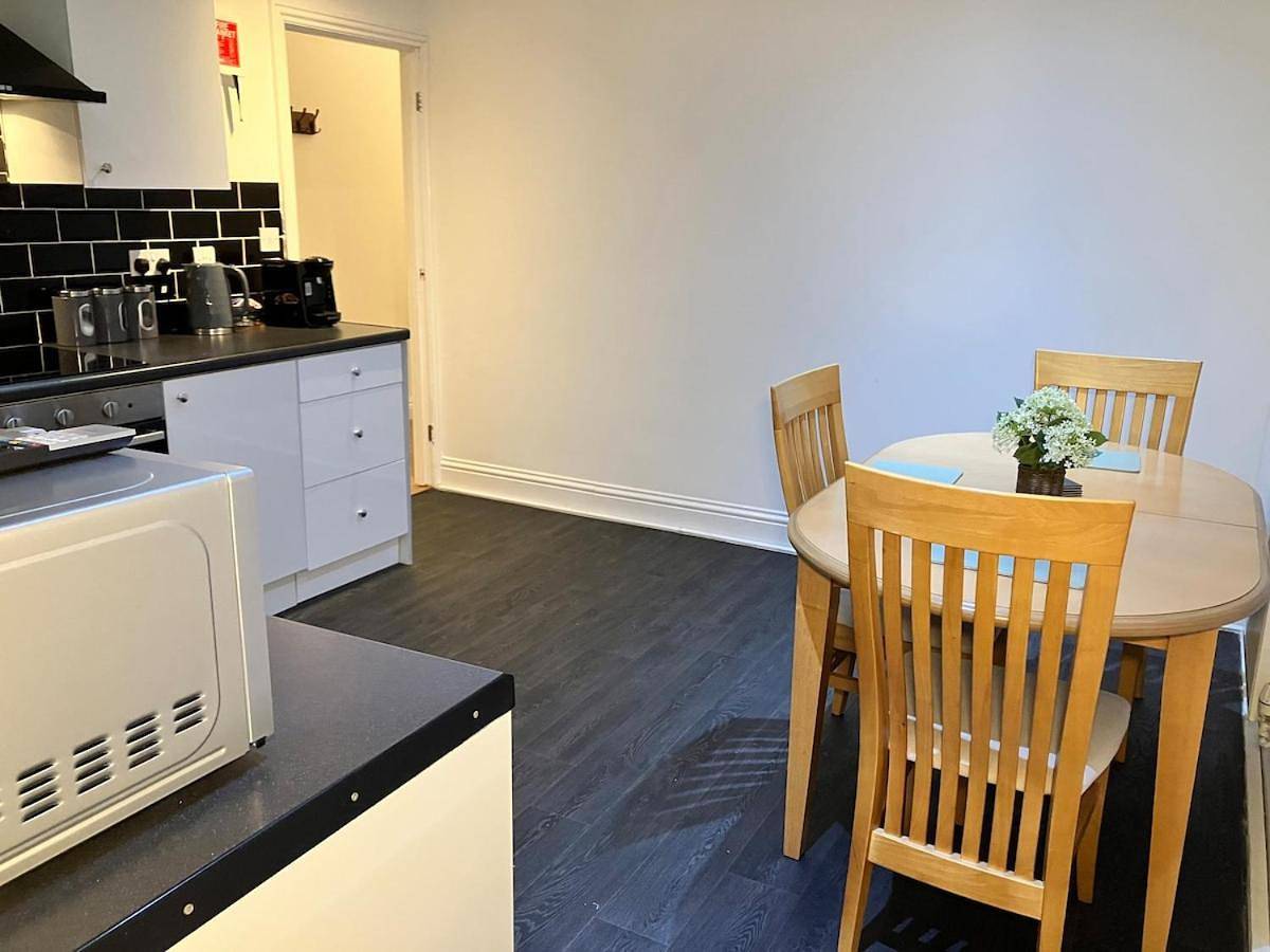 Ganze Wohnung, 4 Bed Contractor Apartment with Parking Central Banbury in Banbury, Oxfordshire