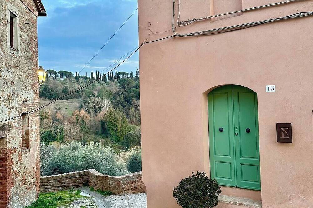 Charming Siena Countryside Stay in San Giovanni d'Asso, Montalcino