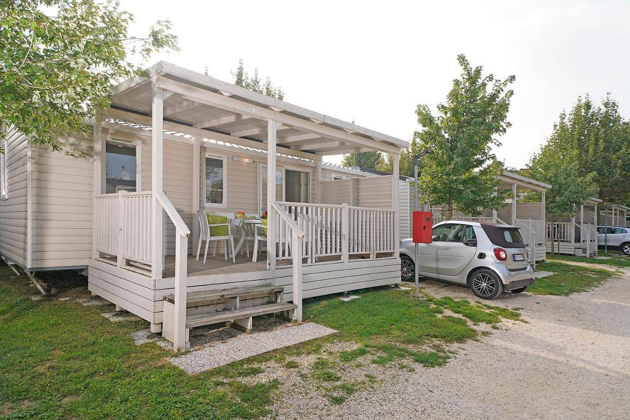 Camping Village Butterfly in Lido ai Pioppi, Peschiera del Garda