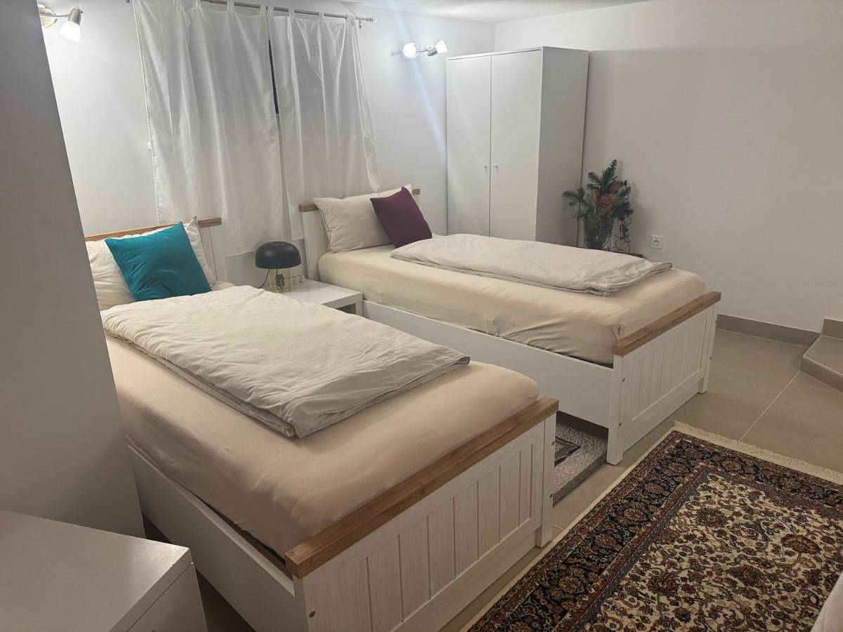 Ganze Ferienwohnung, Privatzimmer Hamburg Alsterdorf in Hamburg Alsterdorf, Hamburg