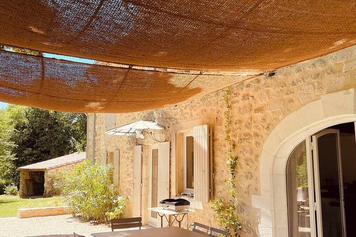 Gîte pour 10 personnes, avec jardin à Clansayes - 2