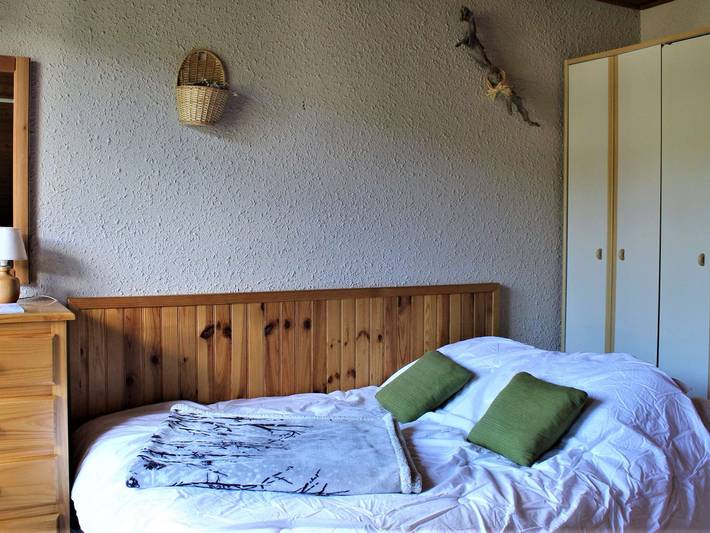 Appartement entier, Studio 4 pers avec balcon - Animaux admis - Parking gratuit in Station de Risoul, Risoul