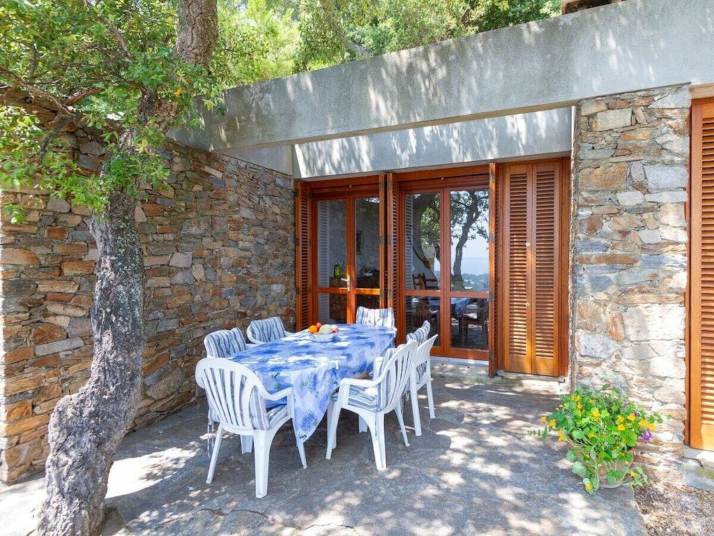 Bungalow mit 1 Schlafzimmer in Cap Bénat, Bormes-les-Mimosas