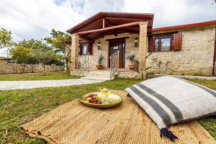 Ferienhaus für 6 Personen, mit Garten und Terrasse, mit Haustier in Kalamaki