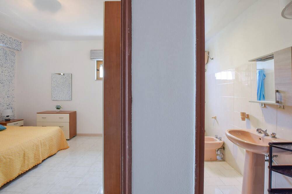 Appartement entier, Magnifique appartement de 4 chambres à Ferruzzano in Ferruzzano, Côte Ionienne Calabre