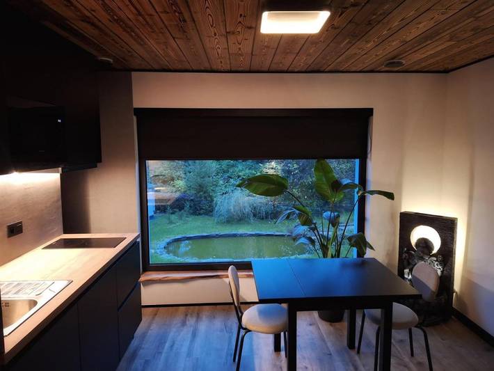 Gîte pour 2 personnes, avec jardin et vue sur le lac ainsi que terrasse et vue