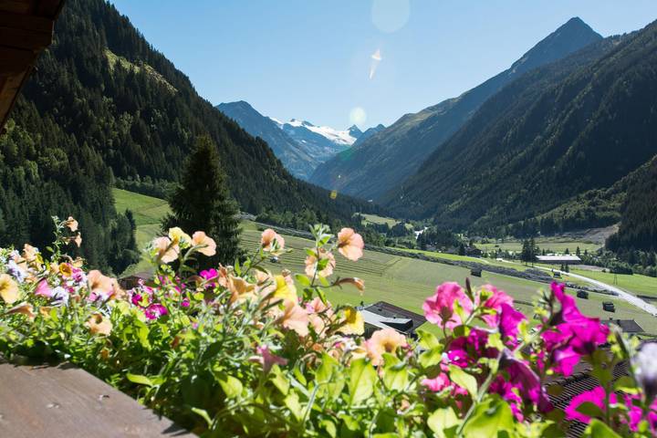 Ferienwohnung für 7 Personen, mit Balkon und Ausblick in Neustift im Stubaital
