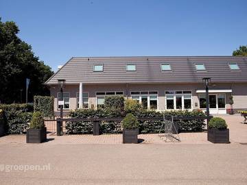 Ferienhaus für 24 Personen, mit Terrasse und Balkon/Terrasse in Nordbrabant